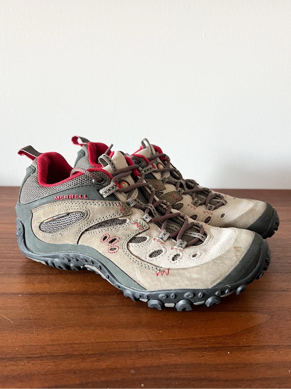 Merrell Chameleon Arc Ventilator Hiking Shoes Brown Red Vibram‎ Women's 8.5